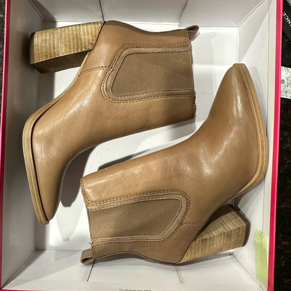 Vince Camuto Bootie